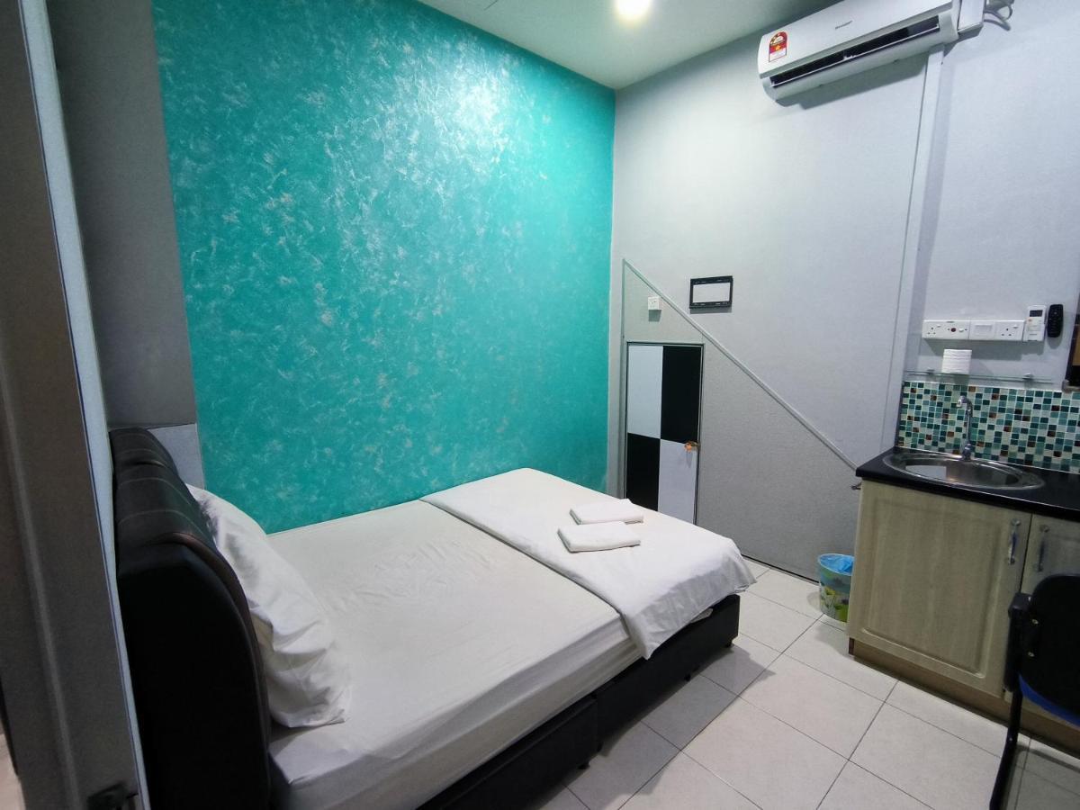 Golden Guest House Куантан Екстериор снимка