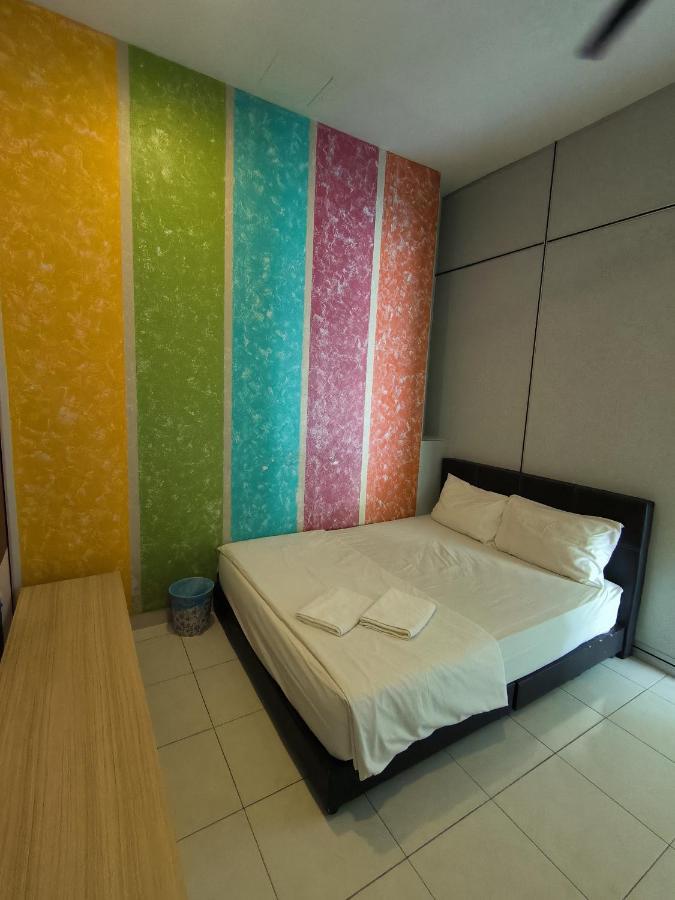 Golden Guest House Куантан Екстериор снимка