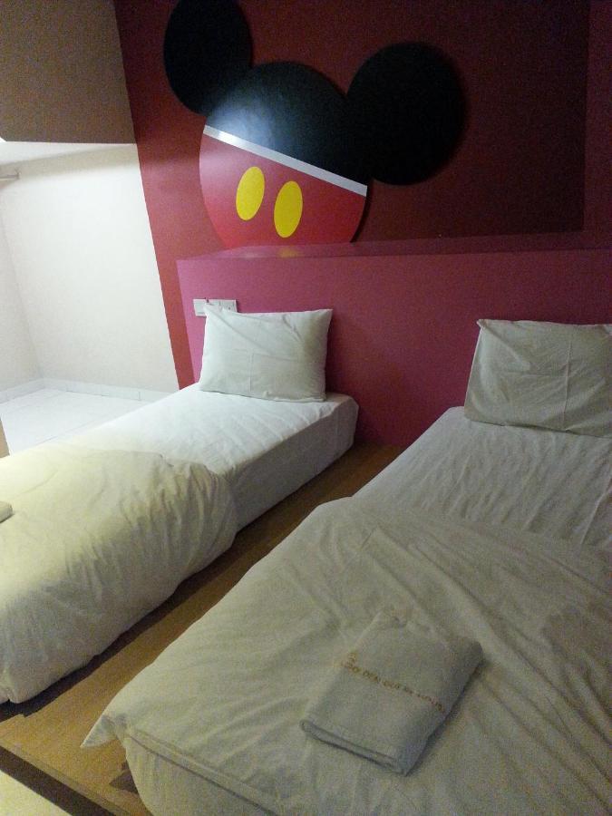Golden Guest House Куантан Екстериор снимка